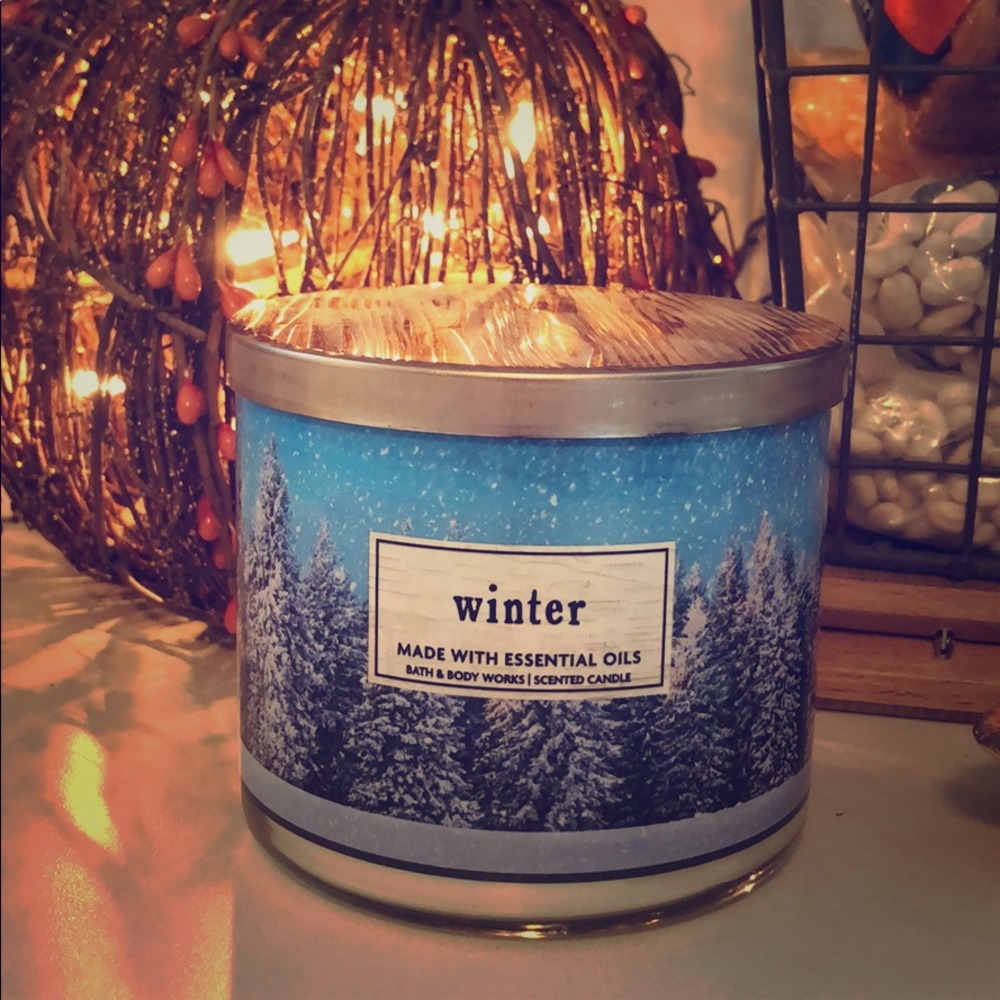 BRAND-NEW Bath and Body Works 3 wick “Winter”